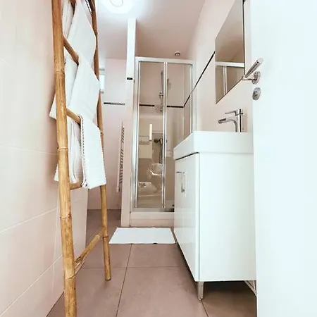 Parisian Romantic - 4 Pers - Wifi Apartment Chatou